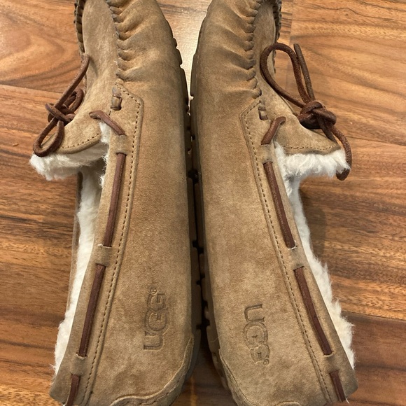 UGG Dakota 5612 Womens Chestnut Suede Sheepskin Slip-On Moccasin Slippers Sz9 - Picture 7 of 14